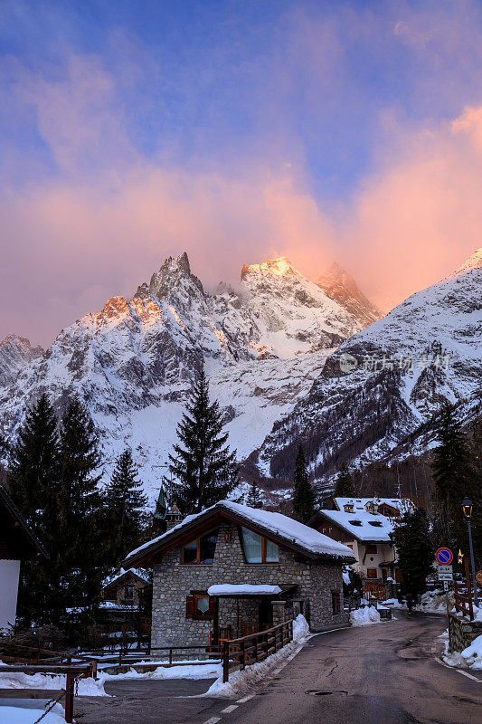 Entrèves mountain alps town at dawn